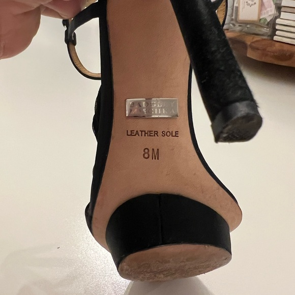 Badgely Mischka Randee Black Satin Heel Size 8 - Picture 7 of 11